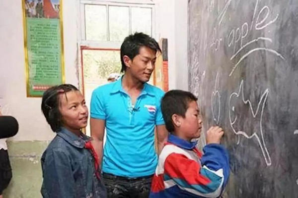 缩略图 | 破败的“古天乐小学”：投资几十万，只用五六年就荒废