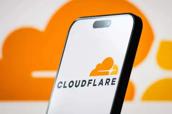 缩略图 | 互联网中的瑞士军刀 Cloudflare挂了，导致全球一半网站宕机！