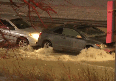 缩略图 | "横加公路"淹大水：2000户家庭，100个商家遭殃，急发"煮水令"！