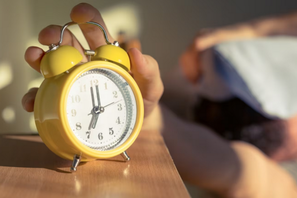 缩略图 | 下周加拿大人要把时钟往回拨一小时！国会议员呼吁停止夏令时！