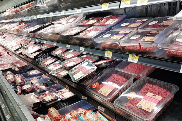 缩略图 | 食品账单翻倍！消费者抱怨食品通胀，鸡肉牛肉涨得不像话！