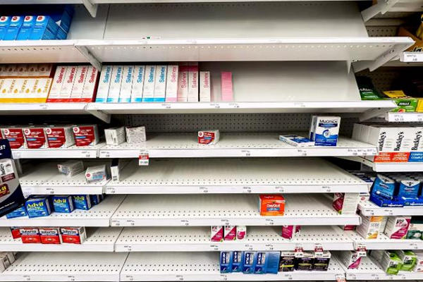 缩略图 | 加拿大数十家Shoppers货架被扫空，再陷药物短缺困境