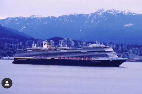 缩略图 | 爆疫游轮抵达温哥华，上千游客下船！