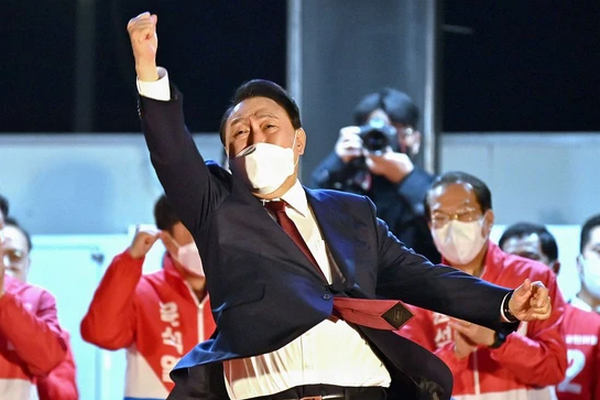 缩略图 | 韩国”特朗普”当选，“移民加拿大”上推特热搜！