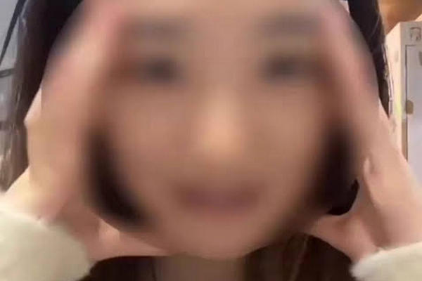 缩略图 | 女生拒绝学长表白后，照片被发到境外色情软件！