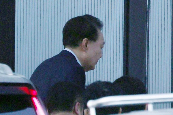 缩略图 | 【Breaking】尹锡悦被捕！成为韩国史上第一个被逮捕的现职总统！