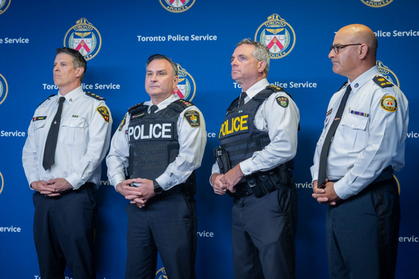 缩略图 | 触目惊心！加拿大各地犯罪集团正渗透警察内部数据库，并腐蚀警员！