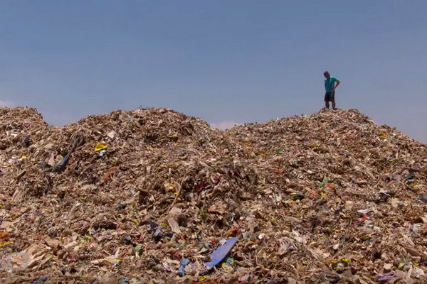 缩略图 | 中国禁“洋垃圾”后，澳大利亚垃圾回收系统崩溃