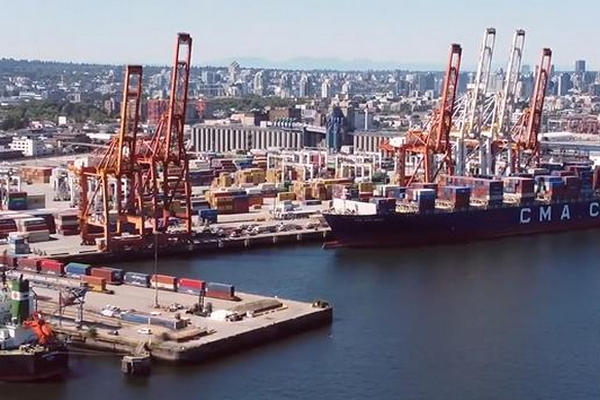 缩略图 | 海运难了！大批货物积压在加拿大港口：79%来自中国，运费飙升！