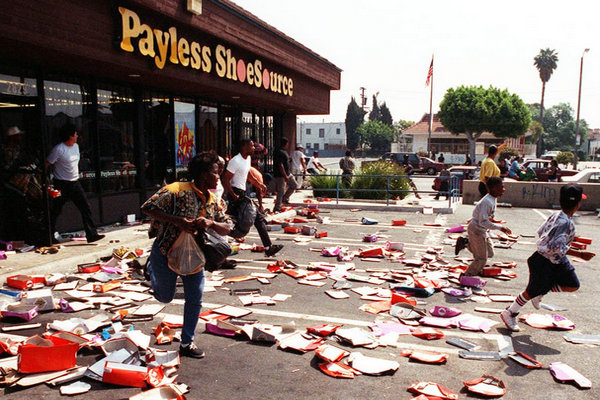 缩略图 | 回顾1992洛杉矶暴动：震惊世界，如同一场小型战争
