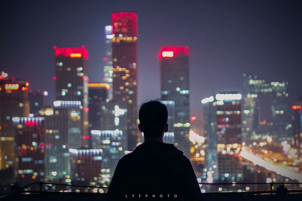 缩略图 | “北上广不是天堂，大概率只是绞肉机”
