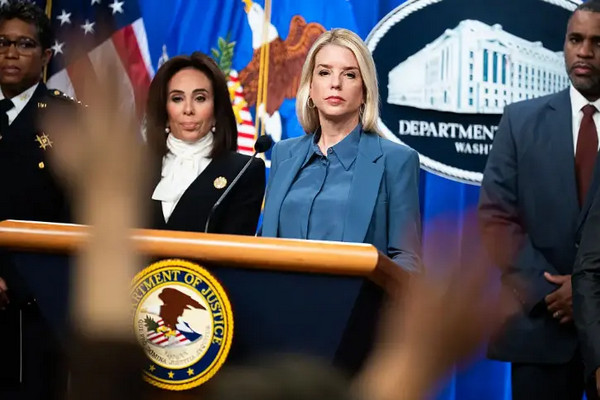 缩略图 | 涉嫌在“国会山骚乱”前夕放置炸弹，美国一名男子被捕！