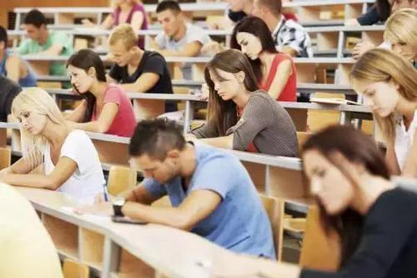 缩略图 | 加州大学教授抱怨：中国学生真的太多了