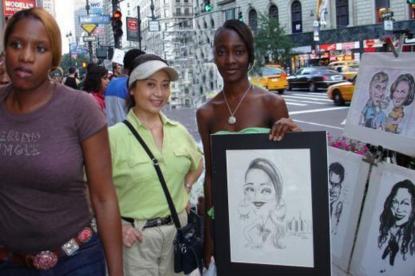 缩略图 | 美国华人口述：时代广场上的华裔街头画家