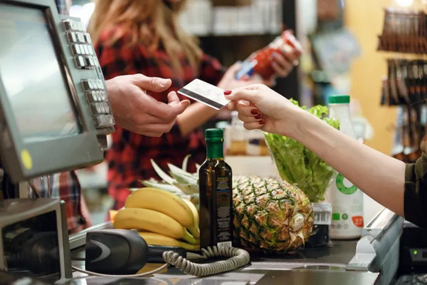 缩略图 | 牛马的胃追不上通胀的腿！加拿大的物价疯了：咖啡一年狂飙28.6%，牛肉涨14%！