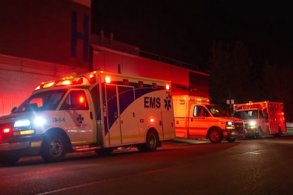 缩略图 | 【突发】阿省军营大爆炸：至少7人死亡，数十人伤！当地医院不堪重负！