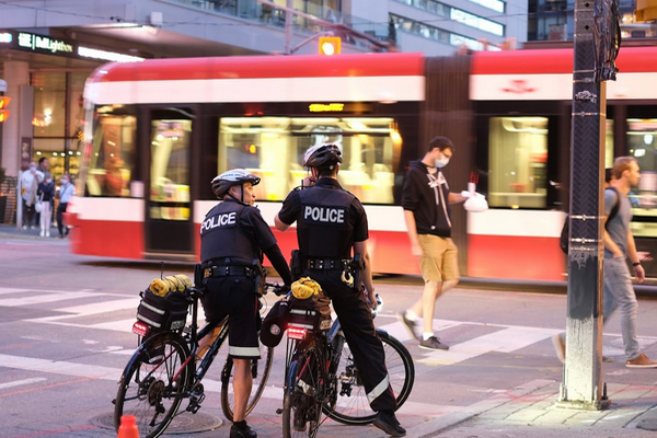 缩略图 | 加拿大人80%曾遭遇诈骗未遂，30%钱财或个人信息被盗！