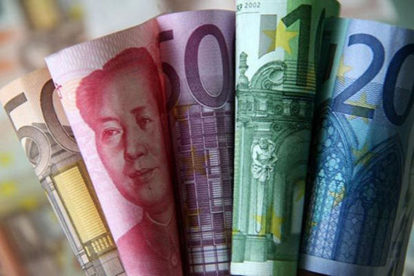 缩略图 | 美元、欧元、人民币 — 争夺国际储备货币地位的赛跑