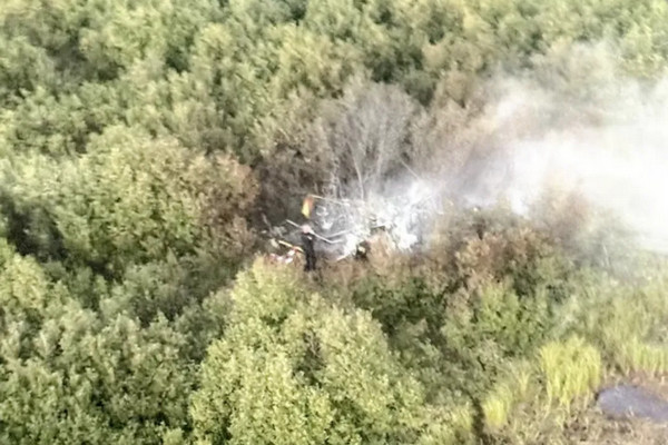 缩略图 | 加拿大飞机坠毁爆炸！1家4口出门度假遇死劫，客机相撞，全机乘客吓破胆！
