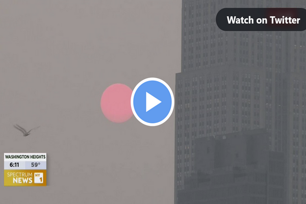 缩略图 | 加拿大野火烟雾弥漫美东，纽约市发布”空气质量差”警报！