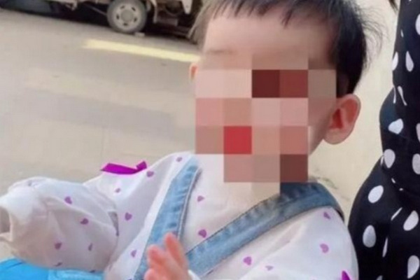 缩略图 | 内蒙古3岁女童被虐致死案新进展：生父“00后”女友已被执行死刑！