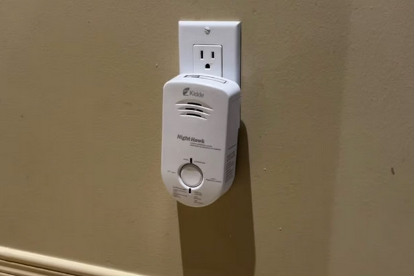 缩略图 | 安省家庭“一氧化碳报警器新规”即将实施，这些地方必须安装一氧化碳探测器！