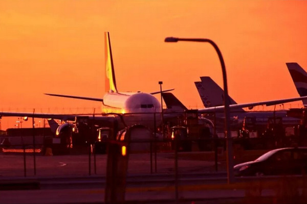 缩略图 | 加拿大人口外流创历史新高：12万人出走，超半数正值壮年！