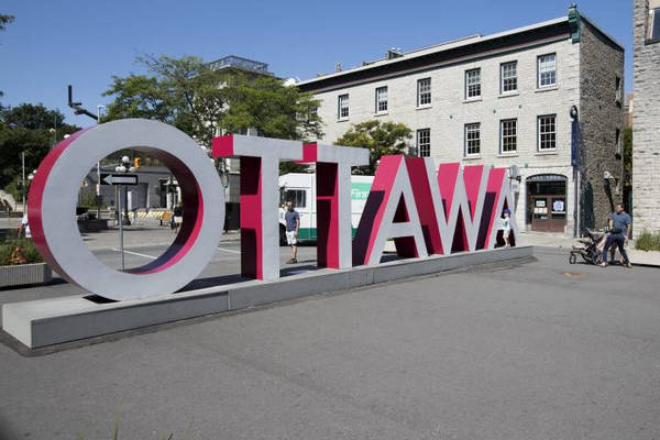缩略图 | 2019加拿大公民日：渥太华哪些开门哪些关？
