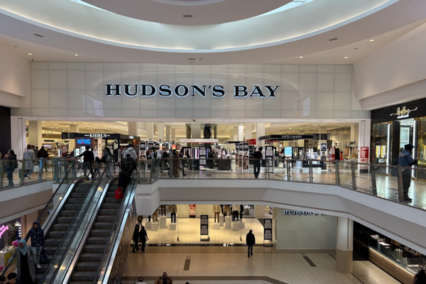 缩略图 | 意外爆火！Hudson's Bay经典商品疯抢一空，价格炒高10倍！
