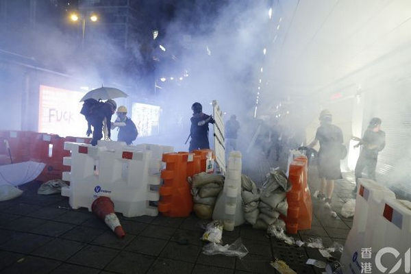 缩略图 | 央视狠话：香港滑入无政府主义泥淖，必将成为臭港死港！