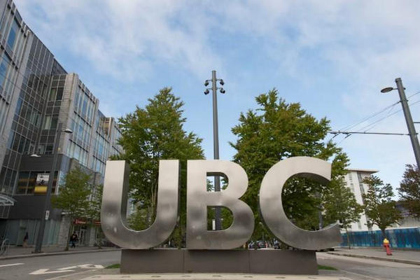 缩略图 | 特朗普引发学术动荡，美国大学生蜂拥申请UBC