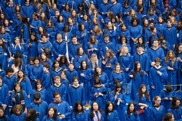 缩略图 | 加拿大大学要改制！AI成必修课，课时制取消，学位含金量要重算！