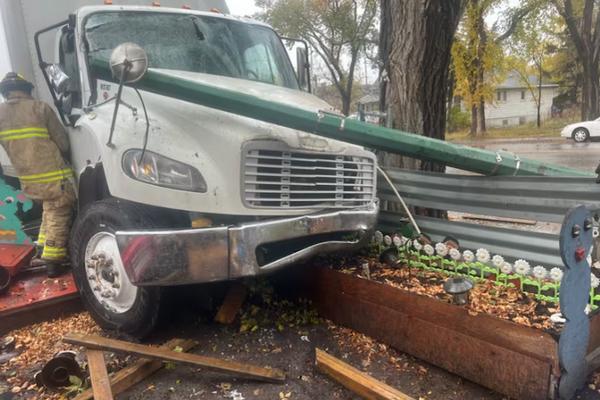 缩略图 | 加拿大19岁女留学生等公交车被撞亡：成绩优异，梦想当医生！