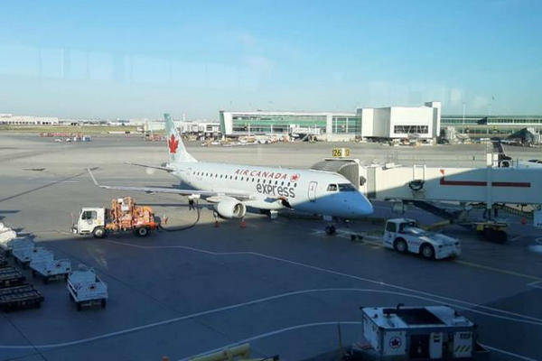 缩略图 | 加拿大回国航班紧急备降，华人女子突发急症，拒下飞机惹众怒！