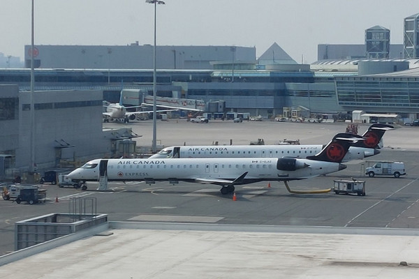 缩略图 | 惊魂！加航起飞前，多伦多地勤被锁进货舱，乘客听到敲击呼救声！