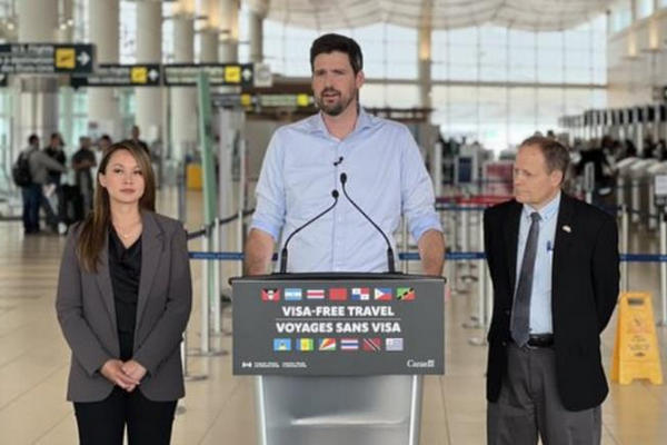 缩略图 | 加拿大宣布新增13个国家旅客免签证入境！